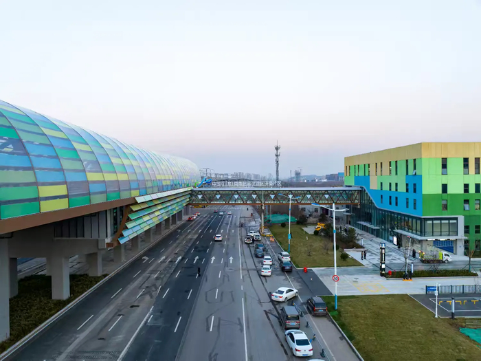 一条地铁线与一座城的双向奔赴：写在济南轨道交通8号线开通之际