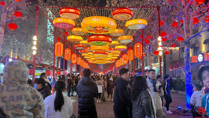 【网络中国节·春节】灯笼高挂迎新春，槐荫年味日渐浓！