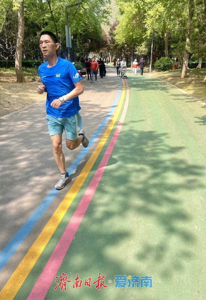 济南森林公园成市民露营健身好去处