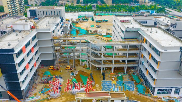 市中区南康初中项目建设提速 主体完工进入外立面施工阶段