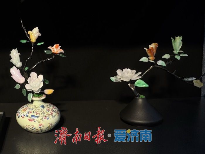 翡翠插花绽放“石上芳华”