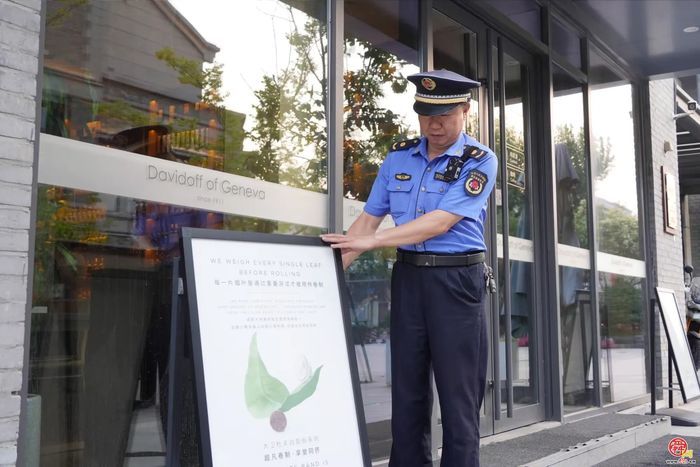 历下城管：以规范“外摆”之笔，绘就城市经济新图景