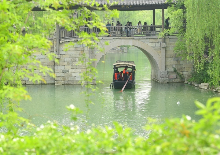畅游明水古城，沉醉不知归路