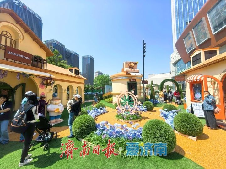 梦幻童话主题街区全新亮相 提升市民游客购物体验