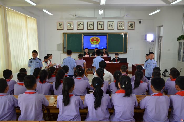 【“八五”普法集锦】市教育局：以“法治”护航“成长”  为青少年未来发展奠基