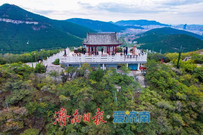 登历山极顶 览泉城新卷 千佛山城市观景平台全新亮相