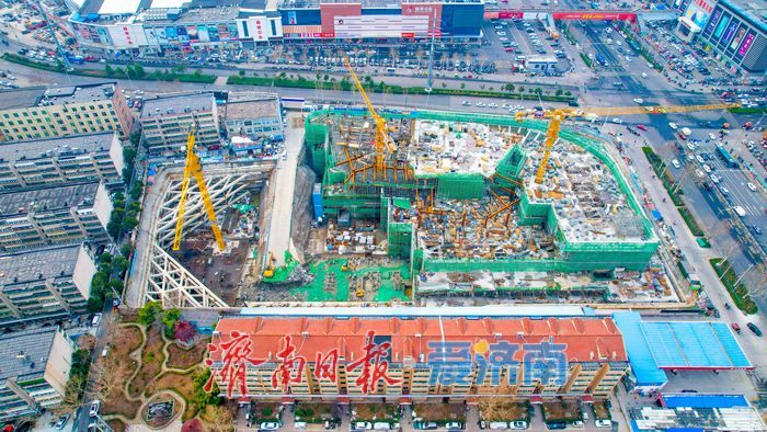黄河南岸新地标！万融广场项目加速建设，打造多功能商业综合体