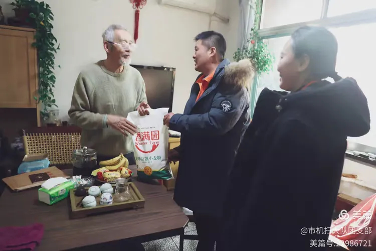 “翰墨流香迎新春 妙笔义写绘福年”暨送爱心、送祝福志愿服务