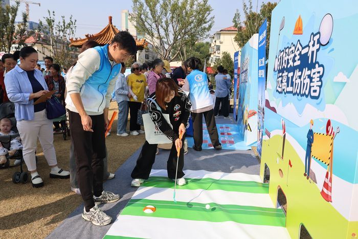 2026年“社保服务进万家”活动走进槐荫区道德街街道