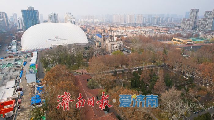 冬日洪楼教堂 尽显静谧之美