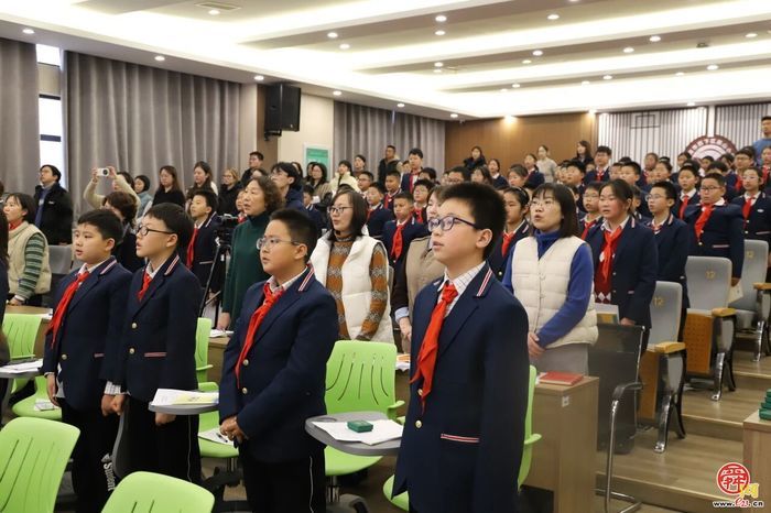 赓续百年红色薪火 培育和燕时代栋梁——燕山小学教育集团党委书记思政领航课开讲