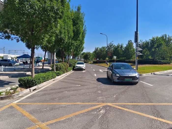 济南东站夜间交通新变化：增设5处网约车上客点，候车排队空间增至763米