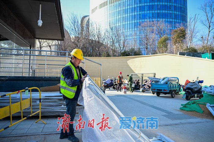 济南轨道交通6号线西段省会大剧院站出入口“露脸”，站点建设稳步推进