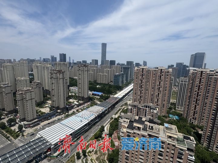 再跨路口，济南凤凰黄河大桥南延工程经十路以南段高架“长龙”初成