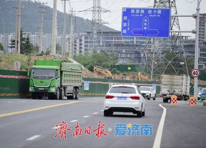 项目强省会｜打通东部城区主干道“断头路”，凤鸣路南端新建道路半幅开放通行