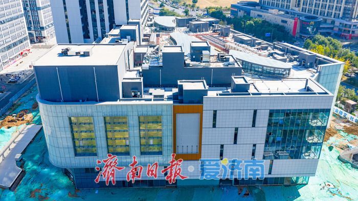 万融广场（腊山店）进入收尾阶段 地铁 TOD 综合体点亮济南腊山片区商业新未来