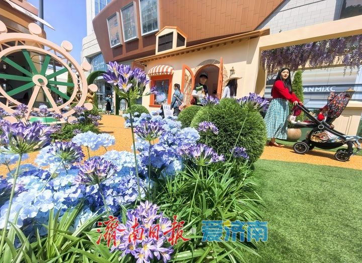 梦幻童话主题街区全新亮相 提升市民游客购物体验