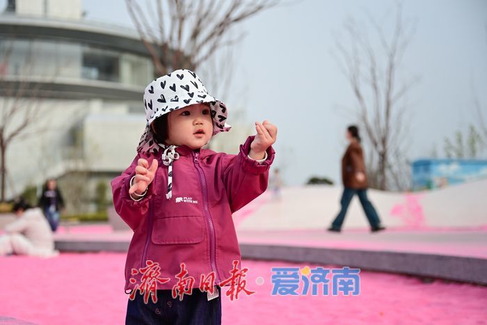 黄河畔新添遛娃踏春好去处 济南丁太鲁绿带公园成春日亲子乐园