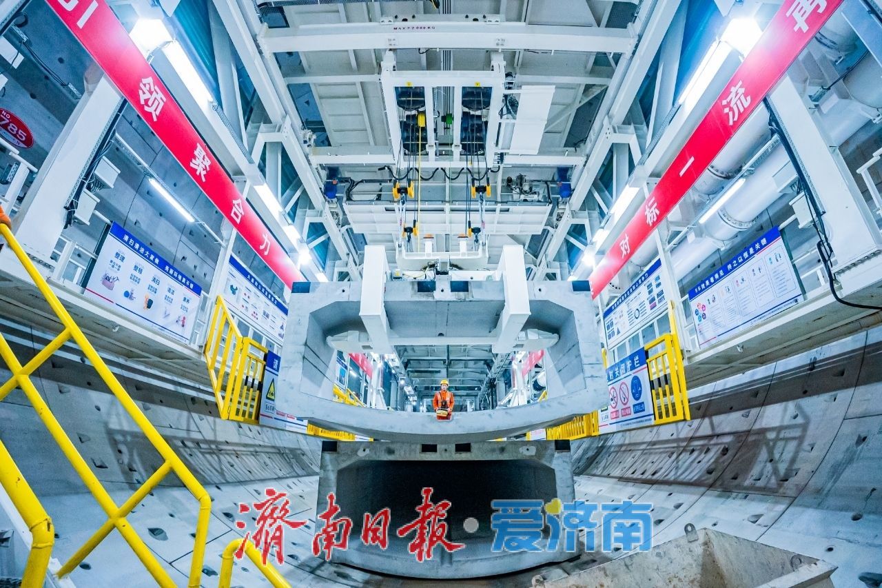 项目强省会｜世界最大直径水下盾构隧道开始进入黄河水域段施工