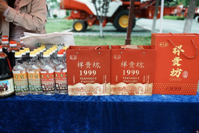“泉水人家”“点赞商河”组团亮相小麦高产竞赛 展区里济南好物“圈粉”忙