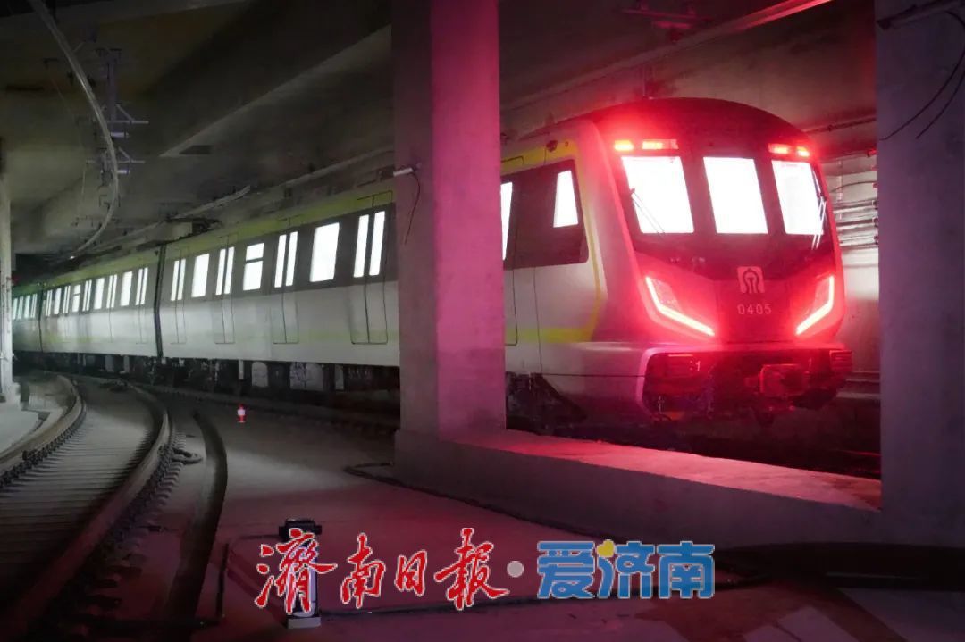 轨道交通4号线启动全线动车调试