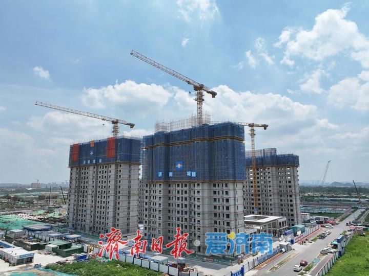 项目强省会｜城建集团起步区大桥片区“双碳”宜居项目主体结构全面封顶