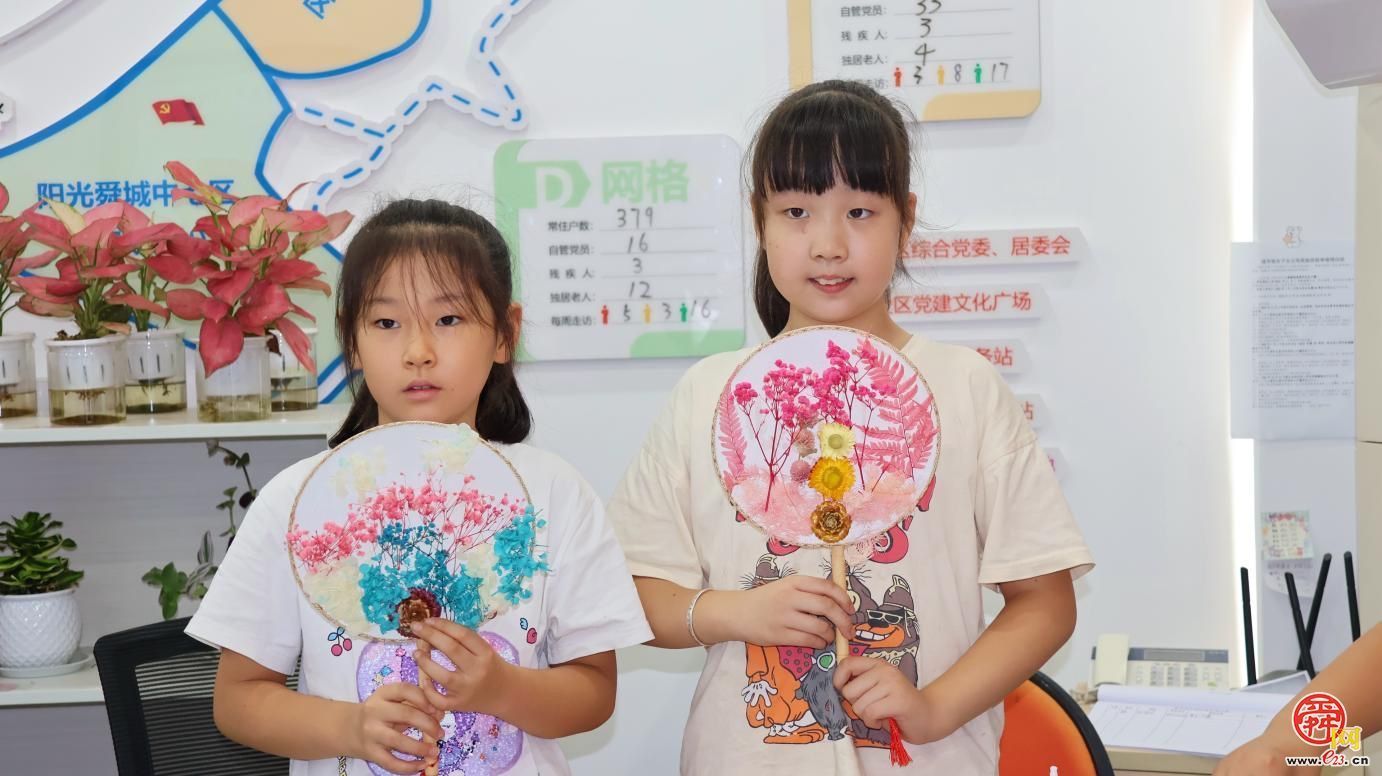 泉城大暑 “花” 样清凉 济南园·林惠民行走进舜华社区泉民园艺中心