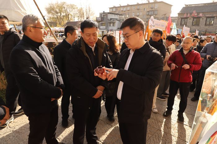 山东省暨济南市2025年宪法宣传周启动仪式全省“非遗传承＋普法宣传”创新项目成果展示活动在历下举行