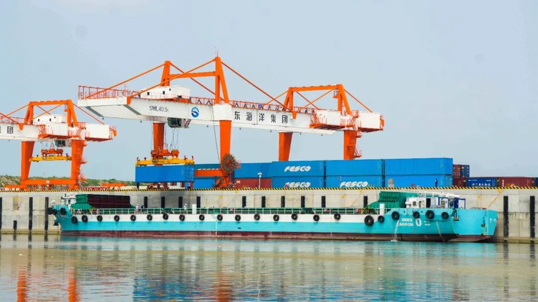 小清河公铁水多式联运“济南-广州”干线航班首航