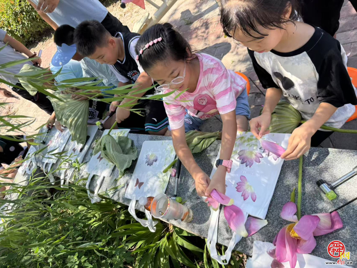 【党建融?学生成长共同体】荷风送香寻访路 章丘白云湖湿地里的“自然课堂”活力绽放?