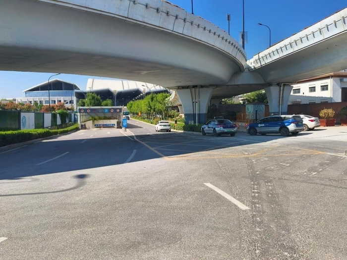 济南东站夜间交通新变化：增设5处网约车上客点，候车排队空间增至763米