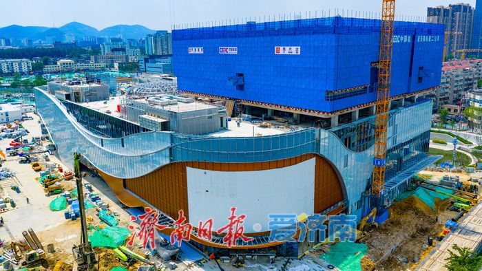 颜值拉满！洪楼波浪曲面幕墙完工，济南首座京东 MALL 有望年底亮相
