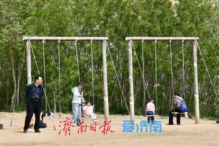 一年四季 泉在济南丨牧牛山春光烂漫 市民踏青遛娃乐享春日好时光