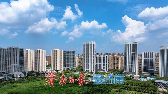 一年四季 泉在济南丨济南西城碧空如洗，现代化城市风貌和生态和谐之美一览无余