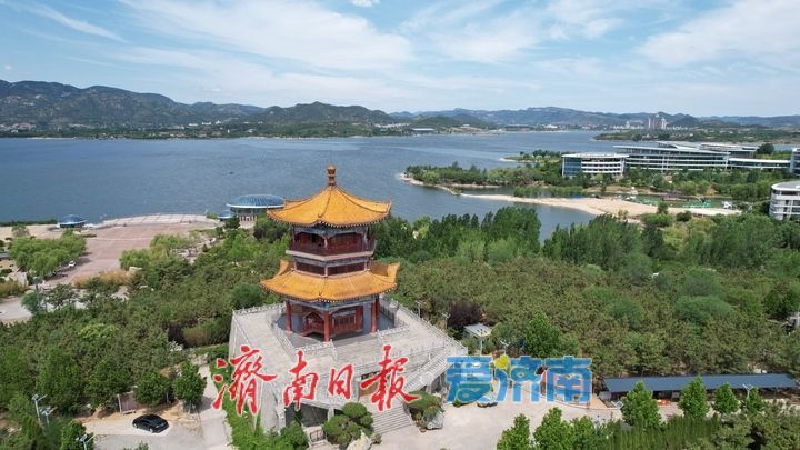 雪野湖夏日湖光映碧天 市民游客乐享清凉时光