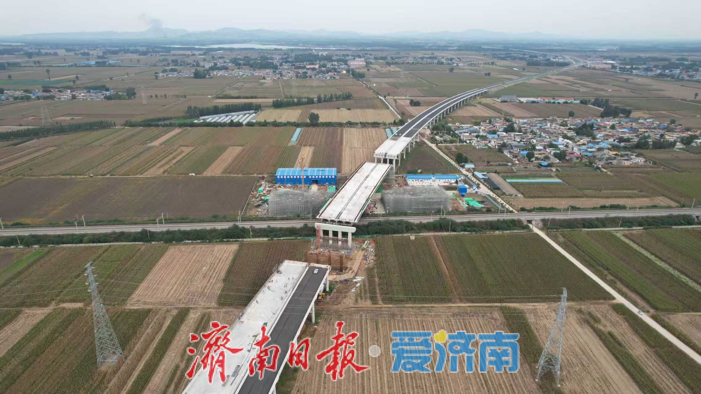 济南至微山公路转体桥成功转体：跨越的不仅是桥梁，更是发展的天堑