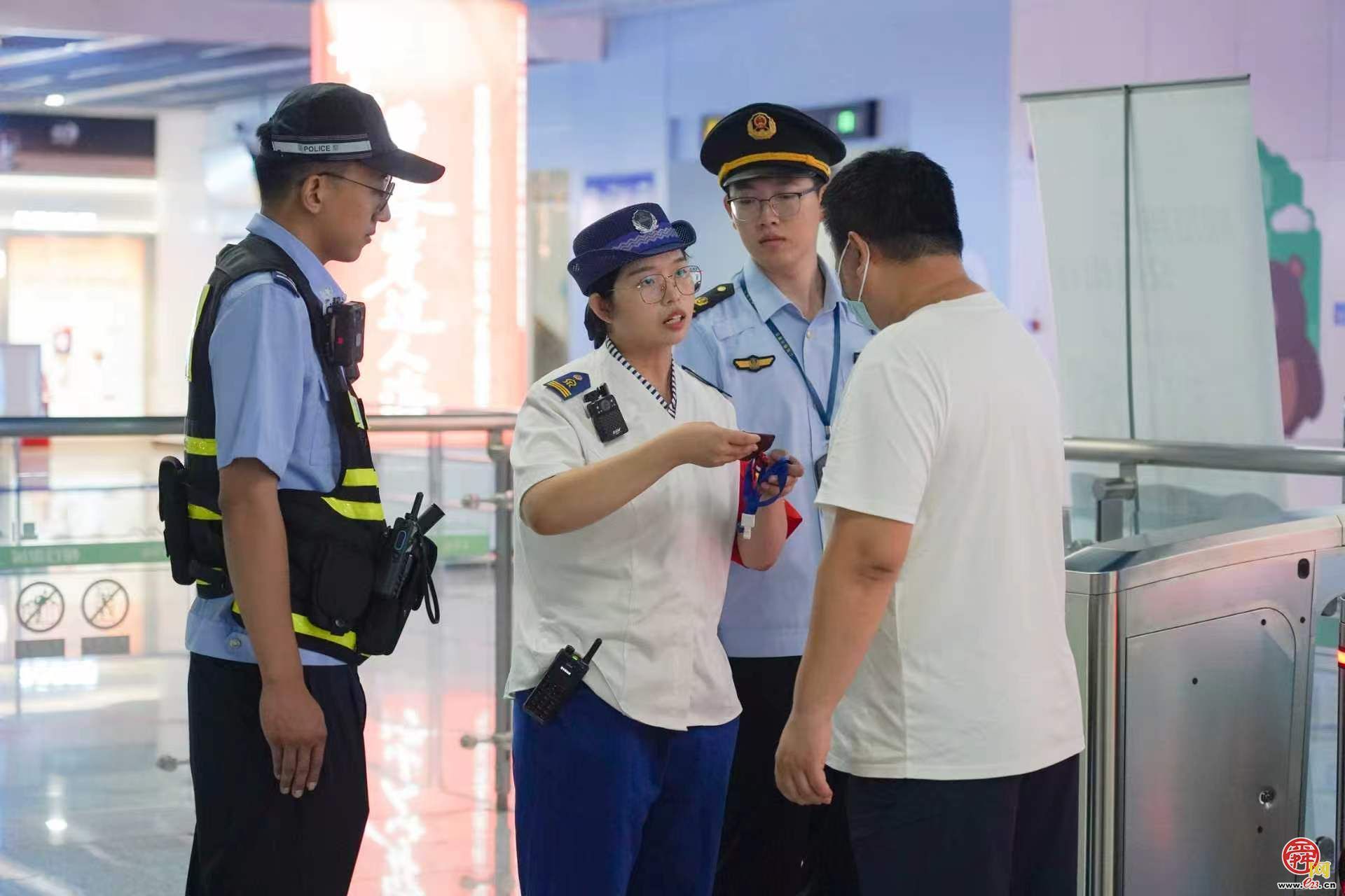 月查违规千余起 济南开展公共交通乘车秩序整治