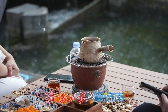 一年四季 泉在济南丨围炉煮茶，寻找泉城慢生活