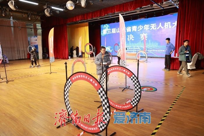 第三届山东省青少年无人机大赛收官 300余名学子竞逐科技梦想