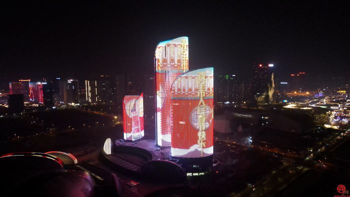 【网络中国节·春节】灯笼高挂迎新春，槐荫年味日渐浓！