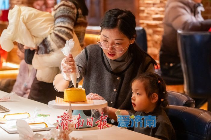 春游九如山，把鲜花和春天一起“抱”回家