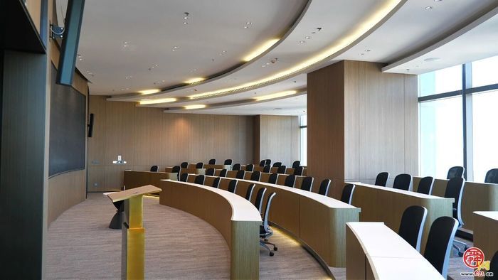 强省会建设丨绿地山东国金中心：428米刷新天际线，铸就泉城商务新引擎