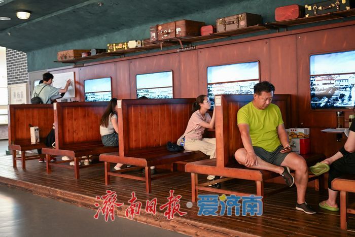 夏日纳凉品文脉 市民走进开埠博物馆寻清凉