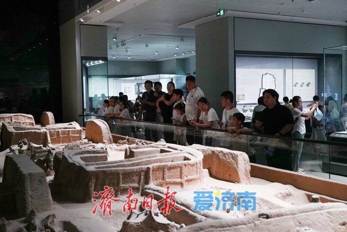 抓住暑期尾巴 山东博物馆参观持续火热