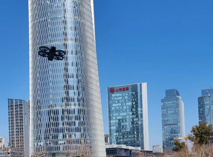 济南首台低空经济共享无人机柜在中央商务区完成应用场景测试