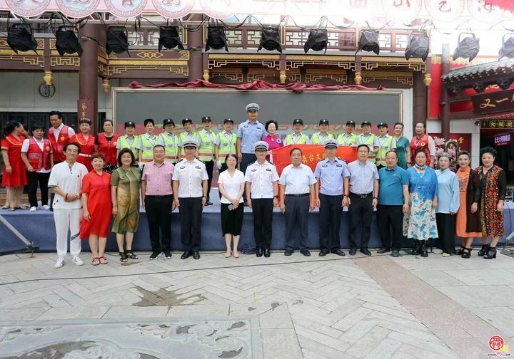 在娱乐中增强安全意识！济南交警举办老年人交通安全公益宣传活动