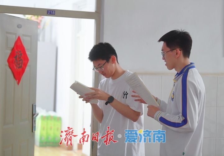 笔锋所至心所向，六月高考梦启航