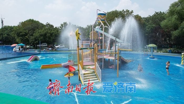 一年四季 泉在济南丨清凉与绿意交织 泉城公园水上世界成避暑热门地