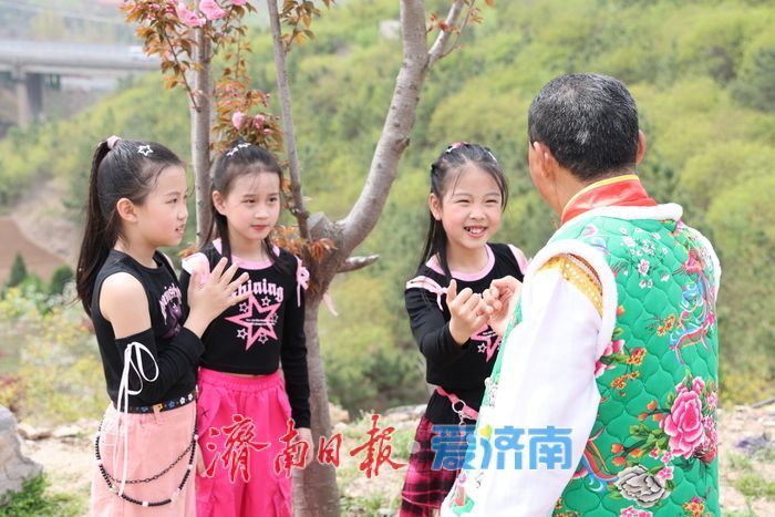 千亩海棠盛放寄母山 赏花经济激活乡村增收