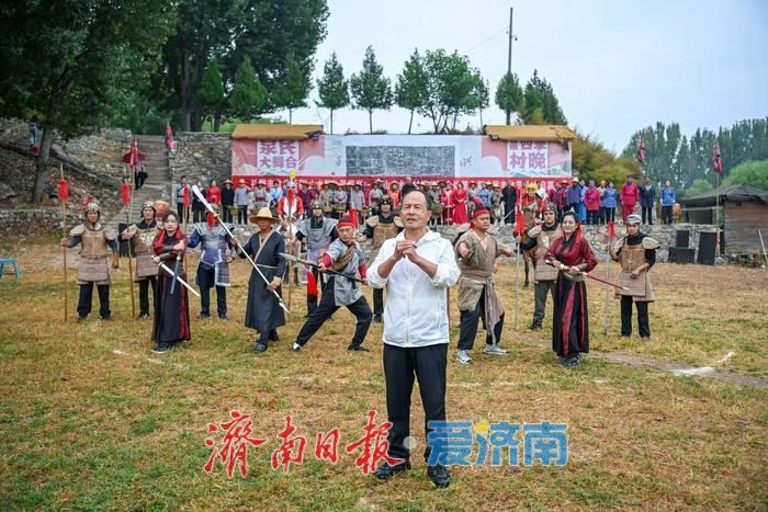 玉符河畔放个假！秘境石崮寨金秋上新